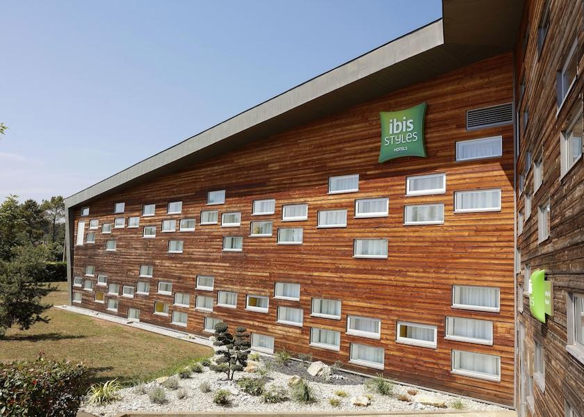 Pays de la Loire Mulsanne Facade