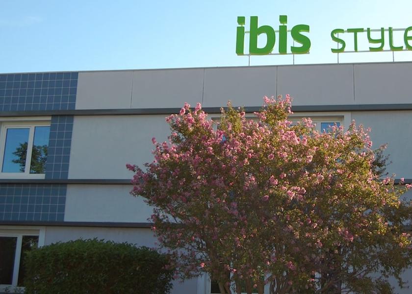 Provence - Alpes - Cote d'Azur Vitrolles Facade