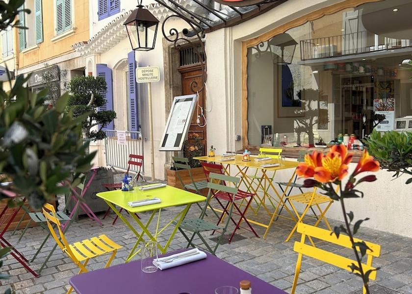 Provence - Alpes - Cote d'Azur La Cadiere-d'Azur Facade