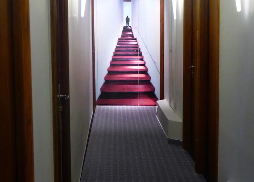 Auvergne-Rhône-Alpes Saint-Etienne Hallway
