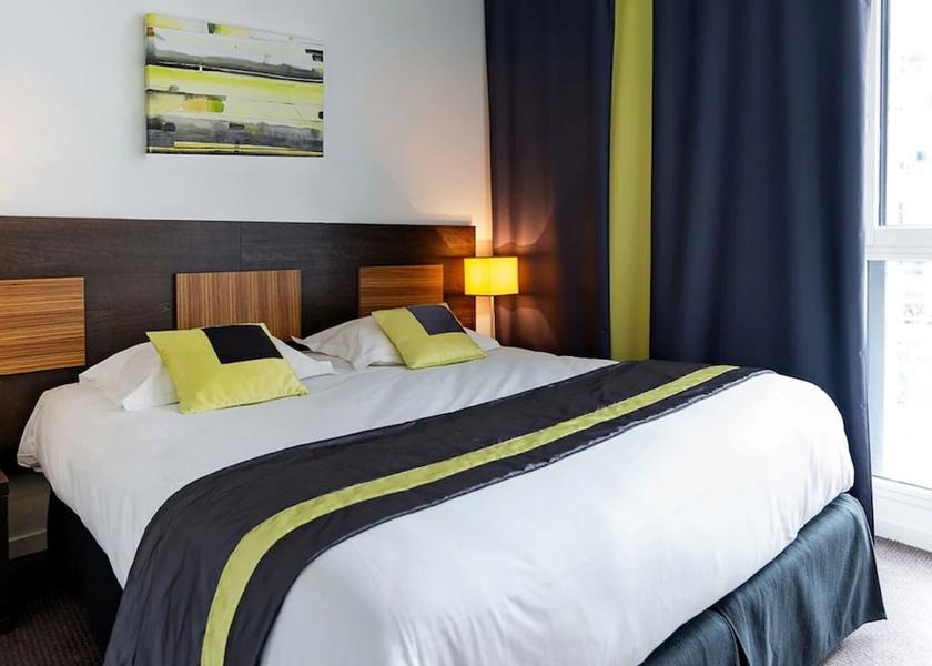 Ile-de-France Boulogne-Billancourt Room