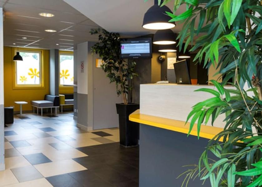 Ile-de-France Roissy-en-France Reception