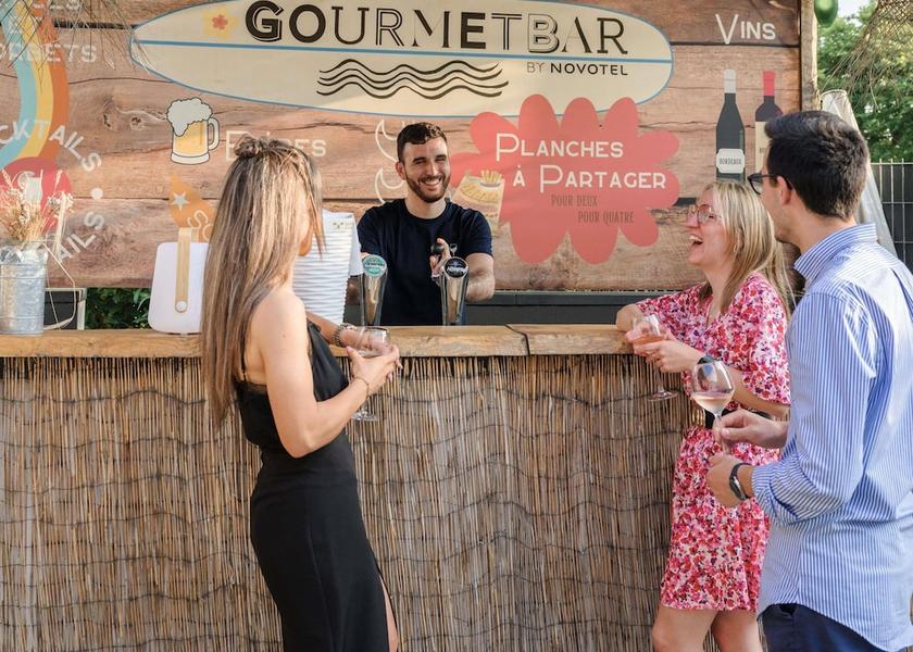 Nouvelle-Aquitaine Bordeaux Bar (on property)