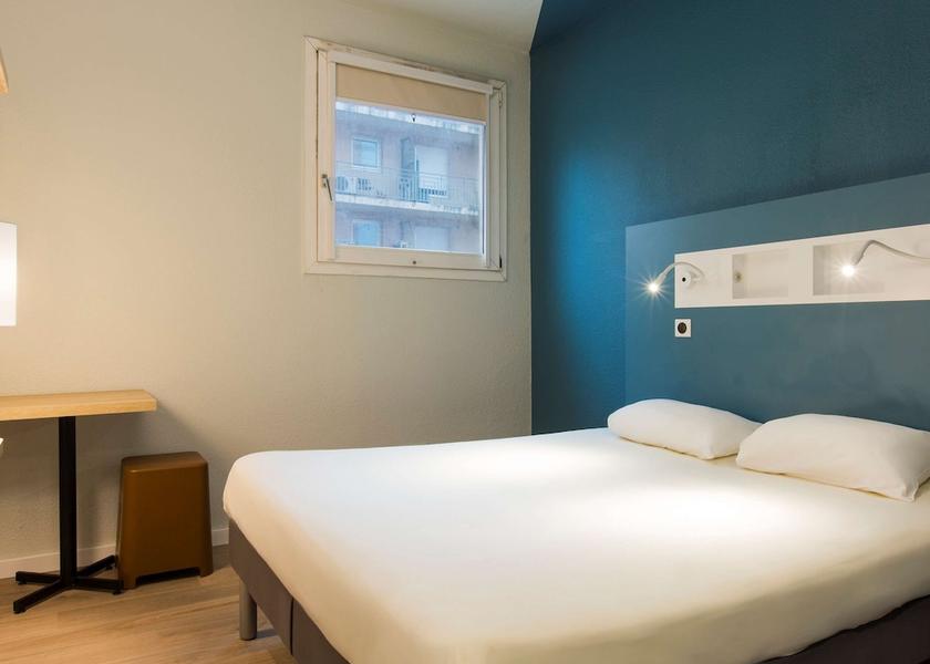 Auvergne-Rhone-Alpes Bourgoin-Jallieu Room