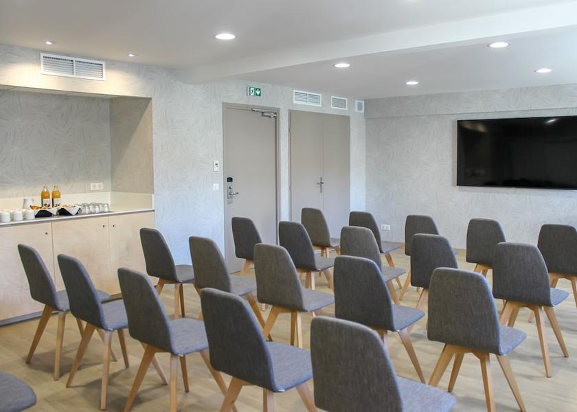 Auvergne-Rhone-Alpes Aix-Les-Bains Meeting Room