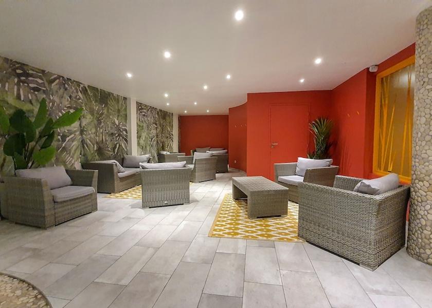 Auvergne-Rhone-Alpes Aix-Les-Bains Pool