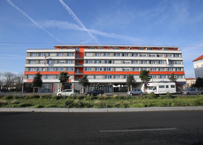 Île-de-France Chevilly-Larue Front of property