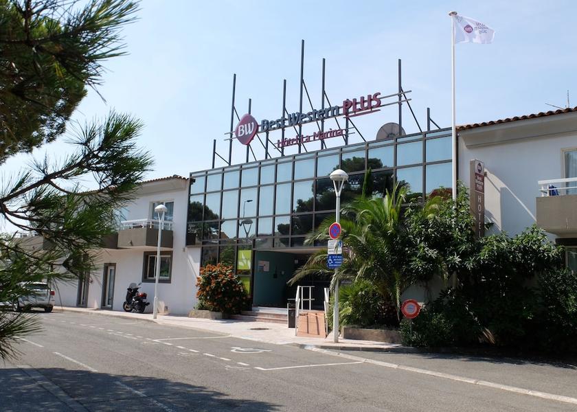 Provence - Alpes - Cote d'Azur Saint-Raphael Entrance