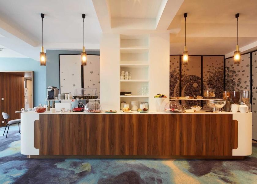 Grand Est Reims Breakfast buffet