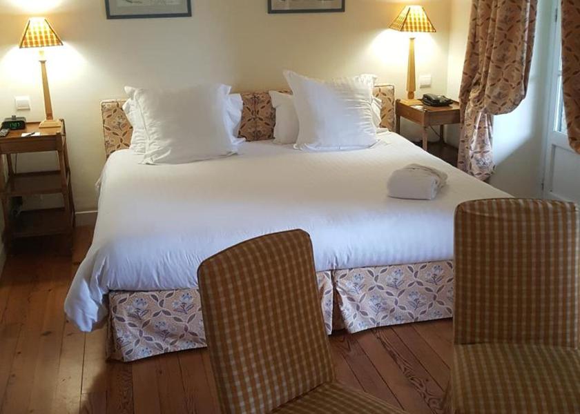 Nouvelle-Aquitaine Pau Superior Double Room with Spa Access
