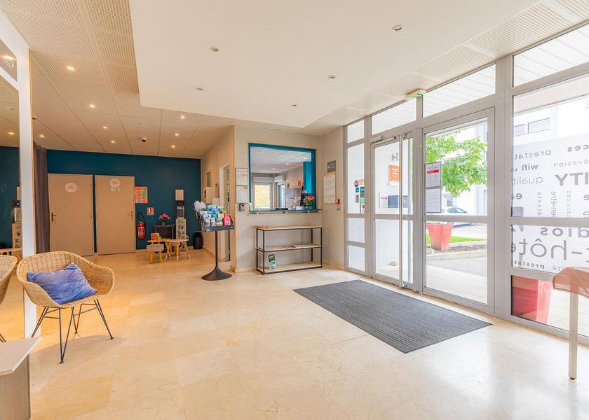 Auvergne-Rhone-Alpes Bourg-en-Bresse reception