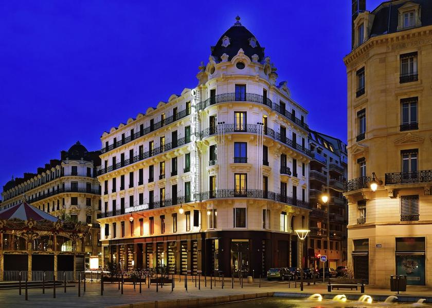 Auvergne-Rhone-Alpes Lyon Facade