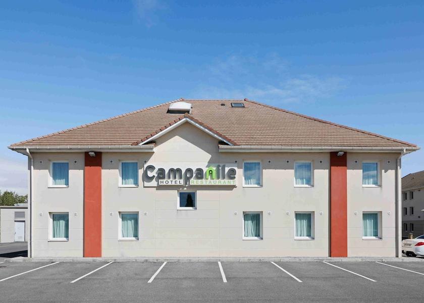 Ile-de-France Le Mesnil-Amelot Facade