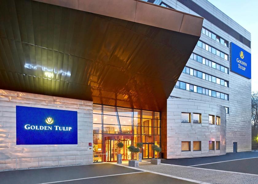 Grand Est Amneville Exterior Detail