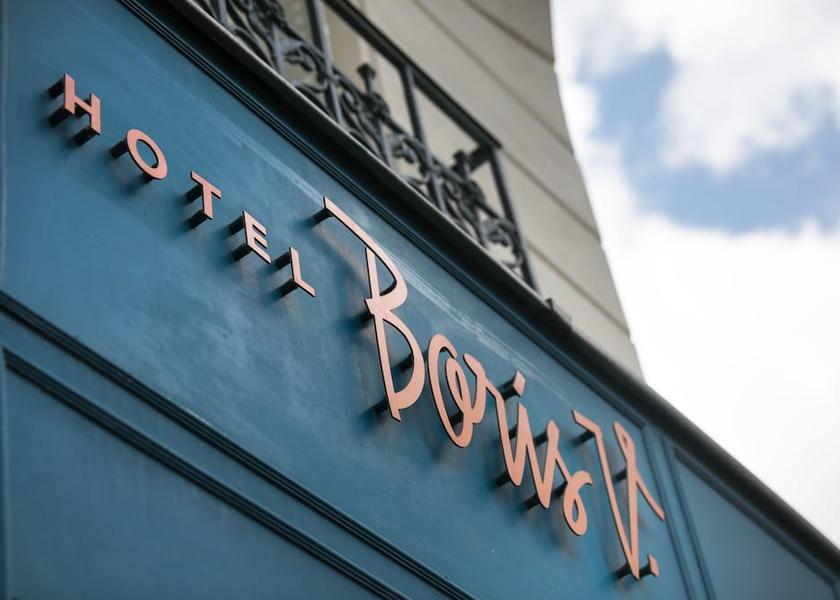 Ile-de-France Levallois-Perret Exterior Detail