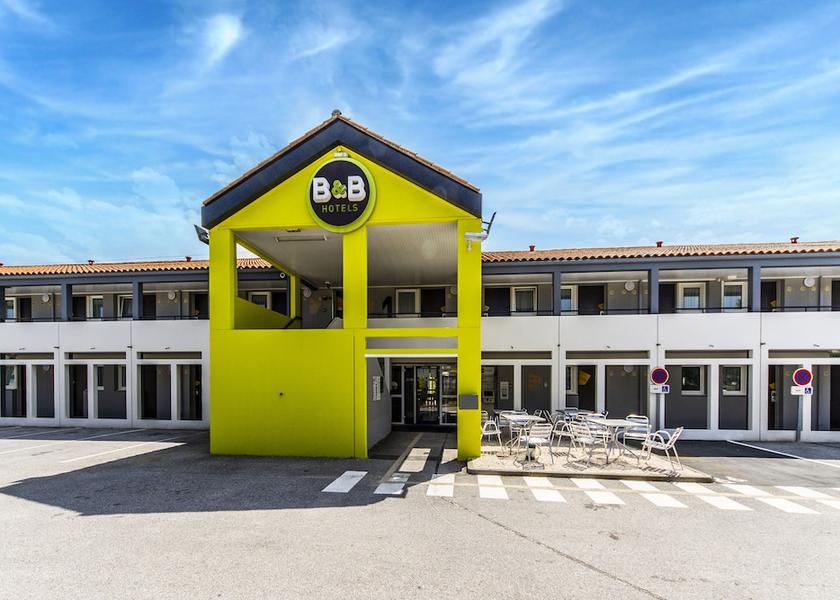 Occitanie Perpignan Front of property