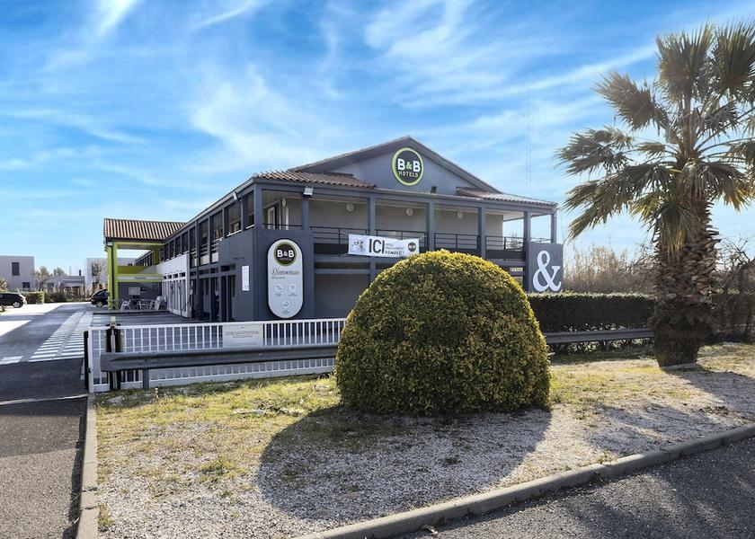 Occitanie Perpignan Front of property
