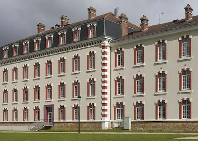 Grand Est Epernay Facade