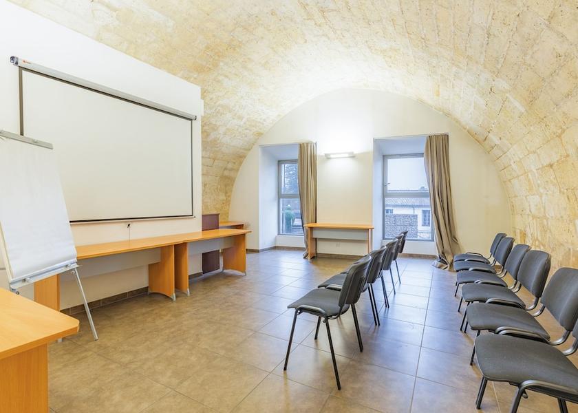 Nouvelle-Aquitaine Angouleme Meeting Room