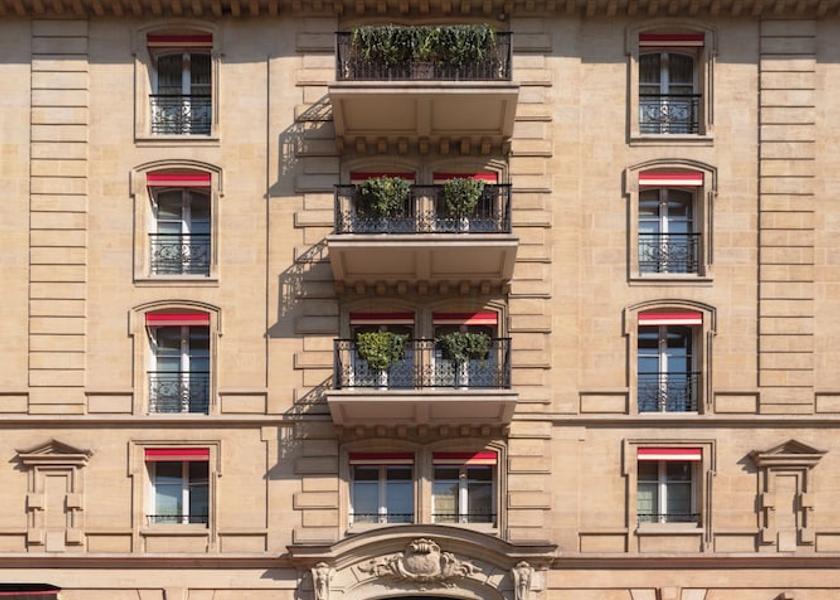 Île-de-France Paris Front of property
