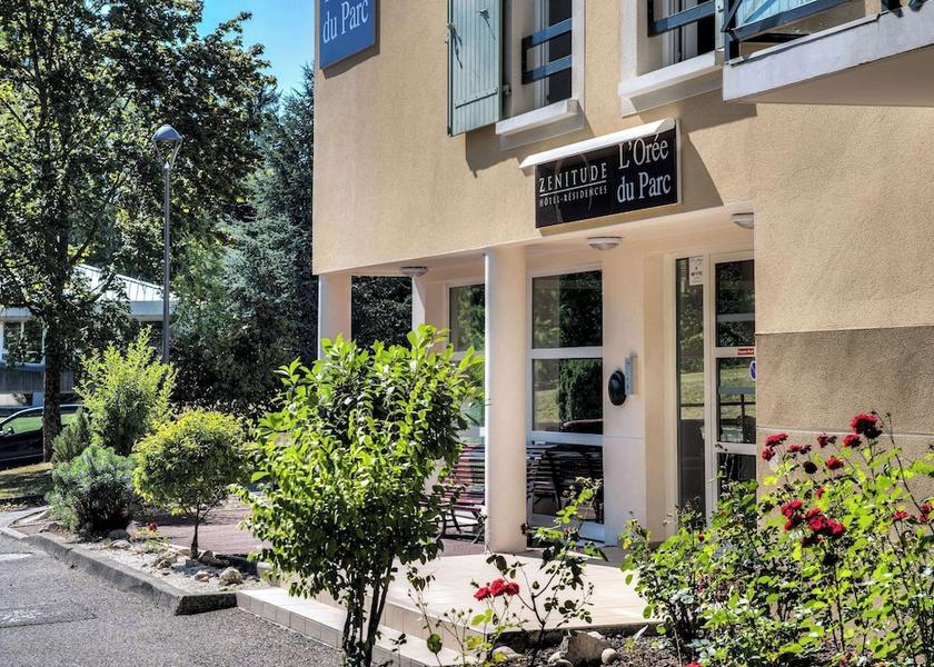 Auvergne-Rhone-Alpes Divonne-les-Bains Exterior Detail