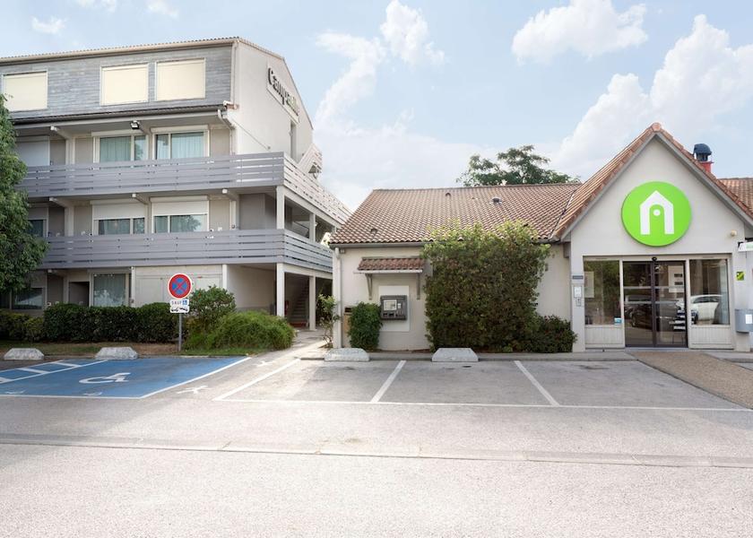 Provence - Alpes - Cote d'Azur Six-Fours-les-Plages Exterior Detail