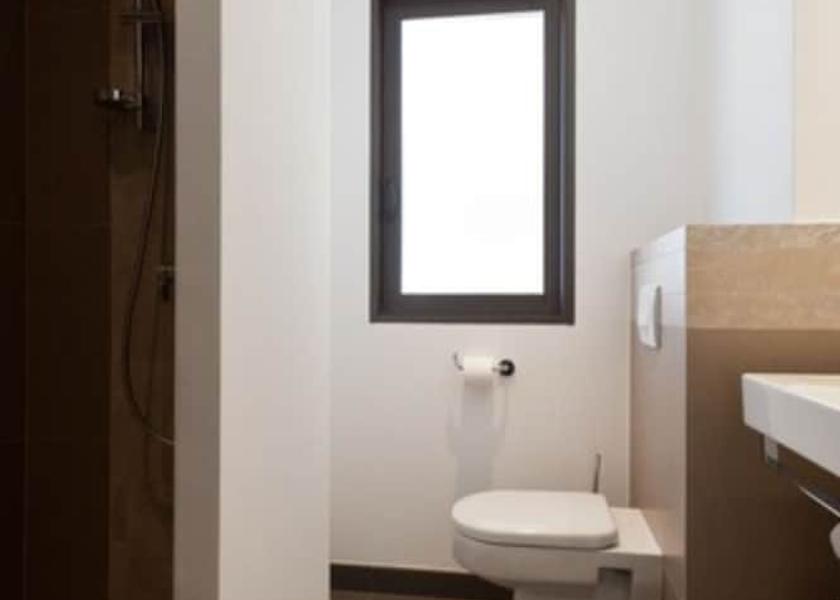 Corsica Porto-Vecchio Bathroom
