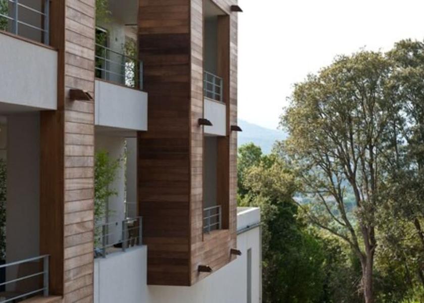 Corsica Porto-Vecchio Property Grounds