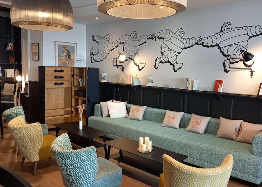 Auvergne-Rhone-Alpes Clermont-Ferrand Bar