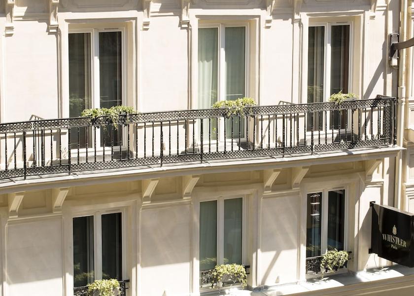 Ile-de-France Paris Front of property
