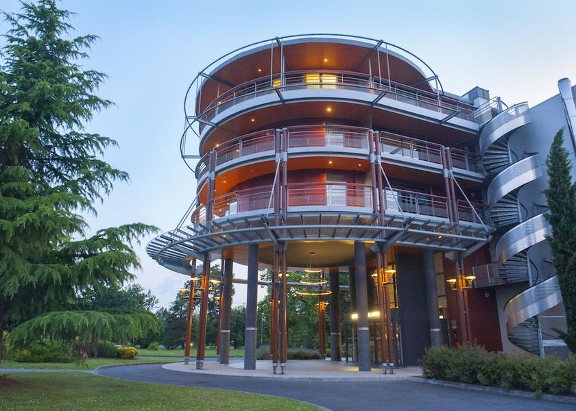 Nouvelle-Aquitaine Pau Front of property - evening/night