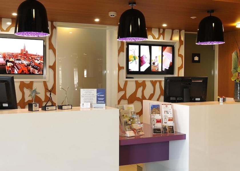 Grand Est Dorlisheim Lobby