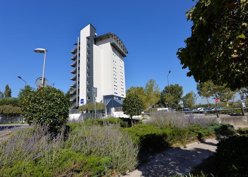 Auvergne-Rhone-Alpes Givors Exterior Detail