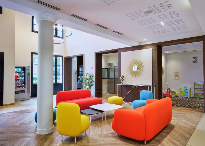 Ile-de-France Serris exterior view