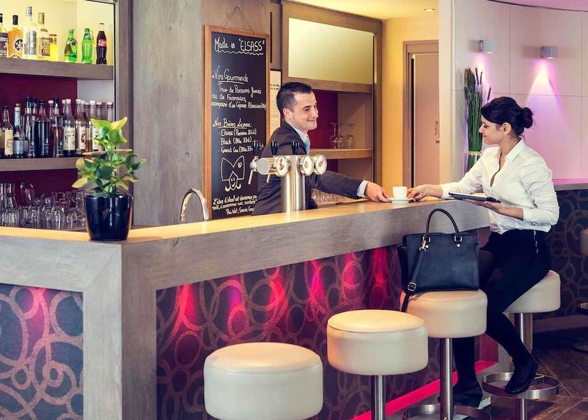 Grand Est Ostwald Bar (on property)