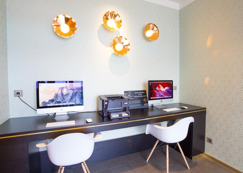 Auvergne-Rhone-Alpes Chassieu Business center