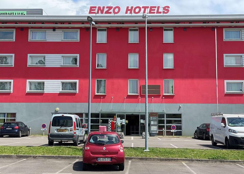 Grand Est Thionville Exterior Detail