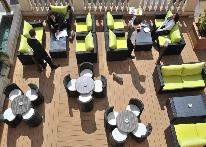 Auvergne-Rhône-Alpes Royat Terrace/patio