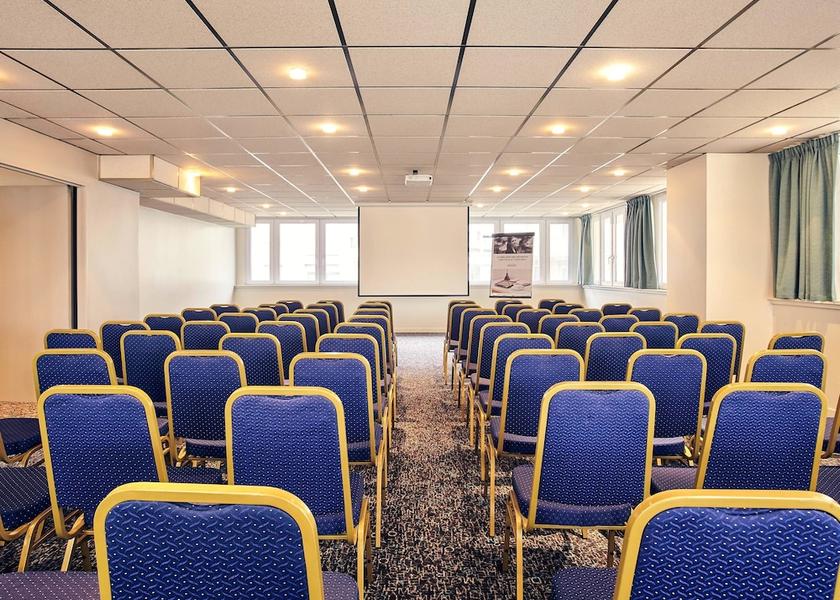Ile-de-France Bussy-Saint-Georges Meeting Room