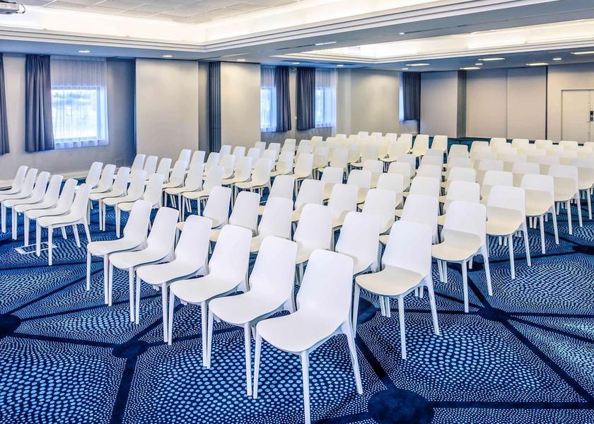 Nouvelle-Aquitaine Chasseneuil-du-Poitou Meeting Room