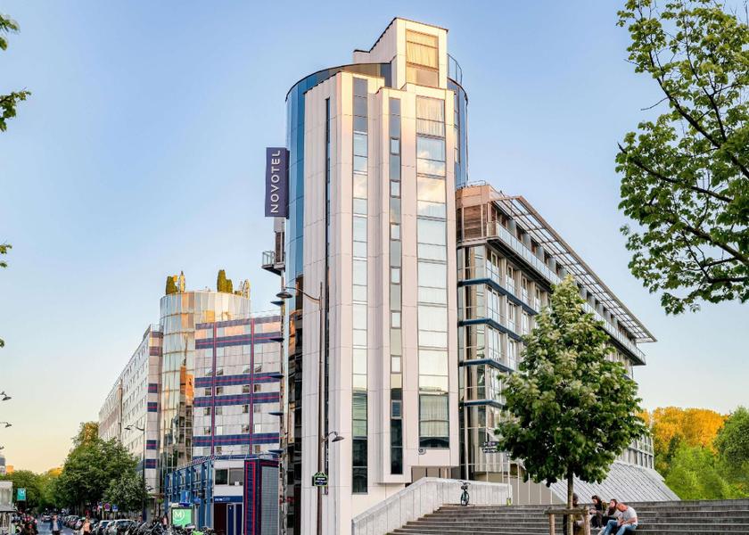 Île-de-France Paris Hotel Exterior