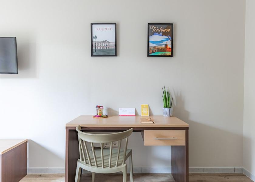 Occitanie Colomiers Room