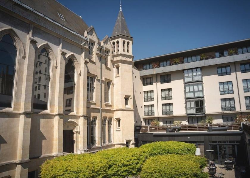 Grand Est Reims Exterior