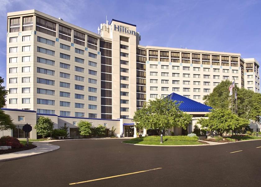 Illinois Oak Brook Exterior Detail