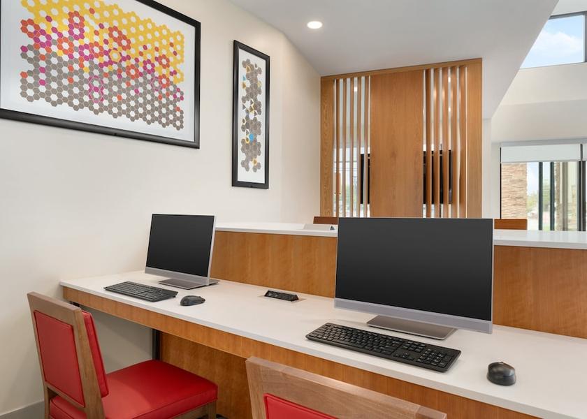 New York Plattsburgh Amenity