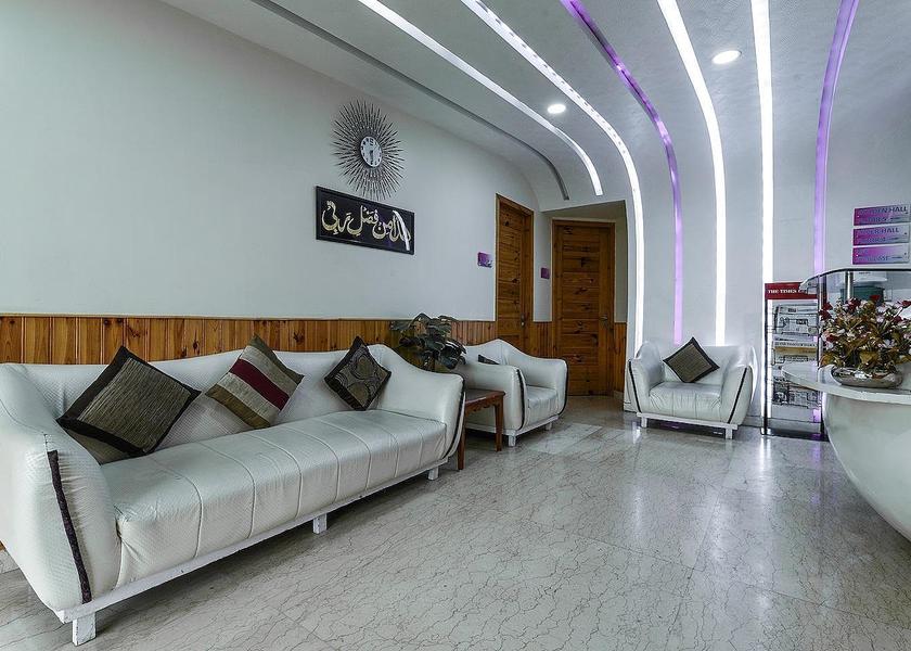 Delhi Delhi Lobby