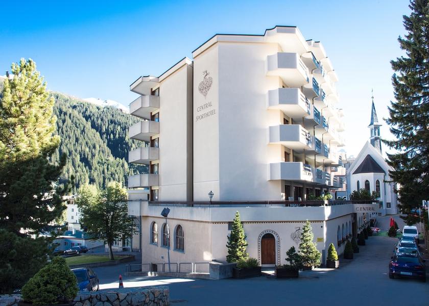 Graubünden Davos Front of property