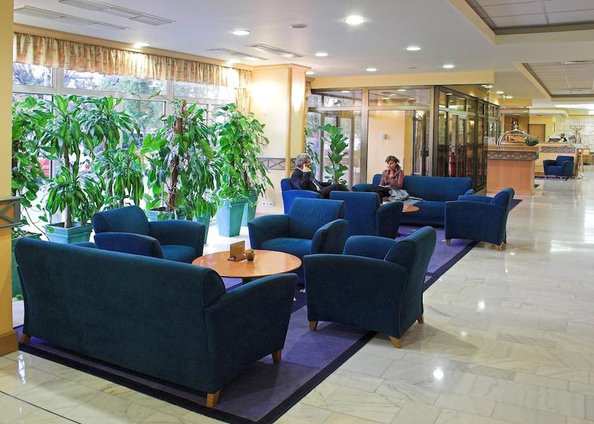  Budapest Lobby