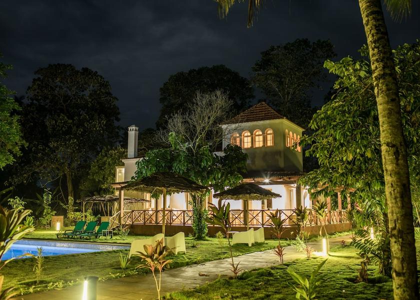 Front of property - evening/night