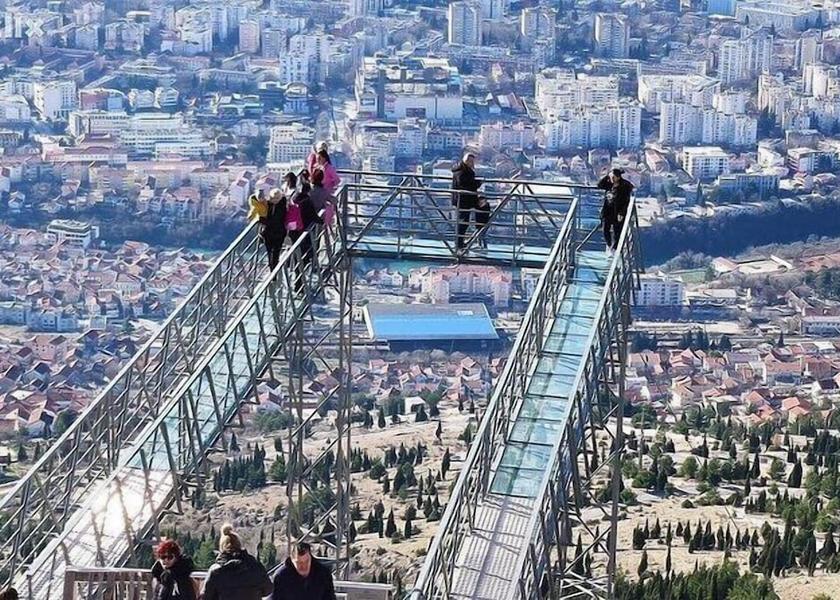 Herzegovina-Neretva Canton Mostar Children's Play Area